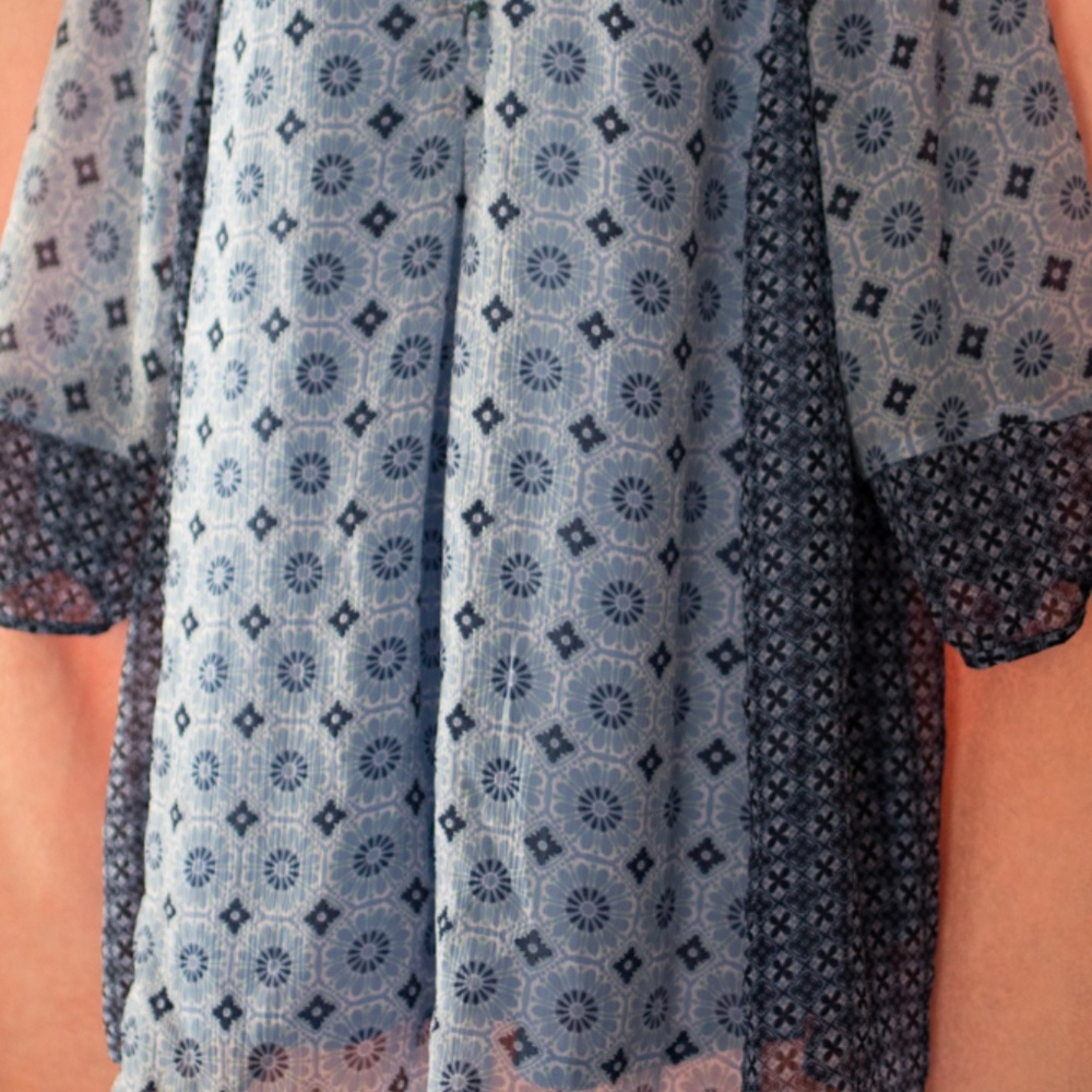 Blue Patterned Blouse - Picture 4 of 8